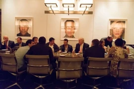 Tổng thống Mỹ Trump ăn tối cùng tỷ phú Nga Aras Agalarov. (Nguồn: The Intercept)