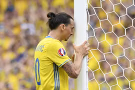 Ibrahimovic bỏ lỡ không tưởng. (Nguồn: Getty Images)