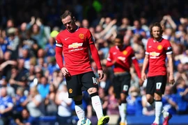 [Photo] Cận cảnh Manchester United thảm bại trước Everton