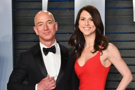 Jeff Bezos và MacKenzie Bezos đã dàn xếp xong thủ tục ly dị. (Nguồn: Evening Standard)