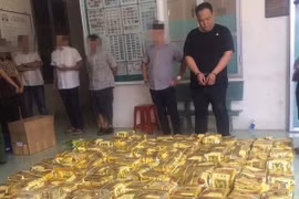 Tang vật và các đối tượng bị lực lượng công an Thành phố Hồ Chí Minh bắt giữ. (Nguồn: Cổng thông tin điện tử Công an TP.HCM)