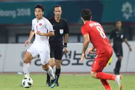 Văn Hậu vắng mặt ở trận gặp Olympic Hàn Quốc vì án phạt. (Ảnh: Hoàng Linh/TTXVN)