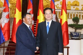 Thủ tướng Nguyễn Tấn Dũng tiếp Chủ tịch Thượng viện Vương quốc Campuchia Samdech Say Chhum sang thăm chính thức Việt Nam. (Ảnh: An Đăng/TTXVN)