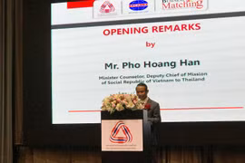 Đại diện Sứ quán Việt Nam phát biểu. (Ảnh: Hữu Kiên/Vietnam+)