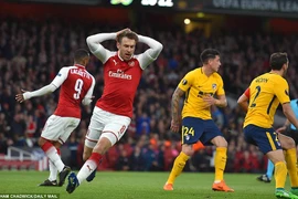 Arsenal bị cầm hòa ngay trên sân nhà.