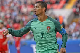 Ronaldo mang chiến thắng về cho Bồ Đào Nha. (Nguồn: AP)