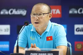 HLV Park Hang-seo tại buổi họp báo sau trận Thái Lan-Việt Nam chia điểm. (Ảnh: Nguyên An/Vietnam+)