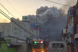 Hiện trường vụ cháy. (Nguồn: AFP)