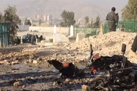 Hiện trường một vụ đánh bom ở Afghanistan. (Nguồn: aljazeera.com)
