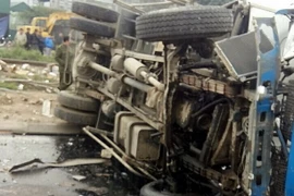 Hiện trường một vụ tai nạn. (Ảnh: Đinh Tuấn/TTXVN)