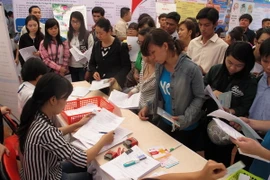 Lao động nữ tìm việc làm. (Ảnh minh họa: Phương Vy/TTXVN)