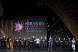 Lãnh đạo các nước ASEAN và đối tác tại một hội nghị. (Nguồn: AFP/TTXVN)