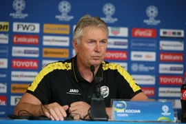 HLV Jan Kocian của Yemen phát biểu tại buổi họp báo. (Ảnh: Hoàng Linh/TTXVN)