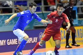 Việt Nam (áo đỏ) đã xuất sắc giành vé vào vòng 1/8. (Nguồn: Futsal Vietnam)