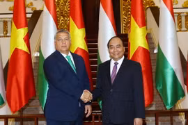 Thủ tướng Nguyễn Xuân Phúc và Thủ tướng Hungary Orbán Viktor. (Ảnh: Thống Nhất/TTXVN)