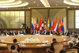 Thủ tướng Nguyễn Xuân Phúc dẫn đầu đoàn Việt Nam tham dự hội nghị. (Ảnh: Thống Nhất/TTXVN)