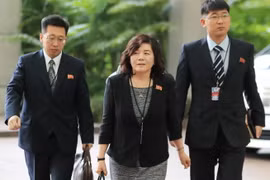 Thứ trưởng Ngoại giao Triều Tiên Choe Son-hui (giữa). (Nguồn: Yonhap/TTXVN)