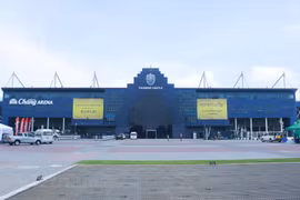 Bên ngoài sân Chang Arena. (Ảnh: Nguyên An/Vietnam+)