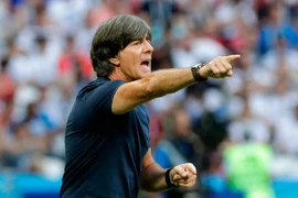 HLV Joachim Loew đang cân nhắc về tương lai. (Nguồn: AP)