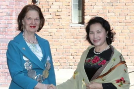 Chủ tịch Quốc hội Nguyễn Thị Kim Ngân gặp Thị trưởng thành phố Eva Louis Erlandsson Slorach. (Ảnh: Trọng Đức/TTXVN)