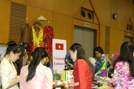 Gian hàng Việt Nam. (Ảnh: Phạm Kiên/Vietnam+)