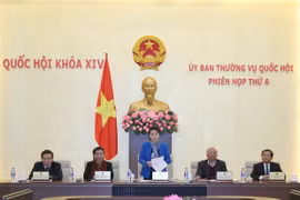 Chủ tịch Quốc hội Nguyễn Thị Kim Ngân chủ trì và phát biểu bế mạc Phiên họp thứ 6 của Ủy ban Thường vụ Quốc hội khóa XIV. (Ảnh: Trọng Đức/TTXVN)