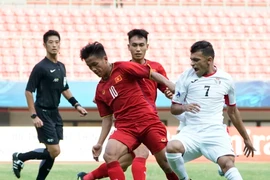 U191 Việt Nam (áo đỏ) buộc phải thắng mới có hy vọng đi tiếp. (Nguồn: AFC)