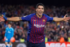 Suarez tỏa sáng để mang chiến thắng về cho Barcelona.