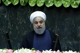Tổng thống Iran Hassan Rouhani phát biểu trong lễ tuyên thệ nhậm chức ở Tehran, ngày 5/8. (Nguồn: AFP/TTXVN)