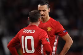 Ibra không hài lòng với Rooney. (Nguồn: Getty Images)