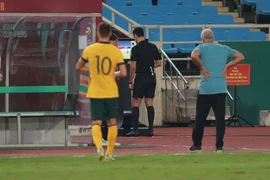 Cận cảnh tình huống gây tranh cãi VAR từ chối penalty cho Việt Nam 