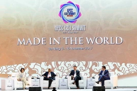 Đối thoại 'Sản xuất tại thế giới.' (Ảnh: TTXVN)