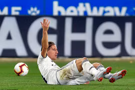 Quả bóng vàng Luka Modric cũng không thể giúp Real tránh khỏi thất bại. (Nguồn: AFP/Getty Images)