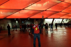 Anh Trương Việt Thắng, cổ động viên người Việt Nam yêu mến Bayern. (Ảnh: Vietnam+)