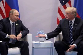 Ông Trump không thảo luận với người đồng cấp Nga Putin về việc đóng cửa lãnh sự quán Nga. (Nguồn: The Nation)