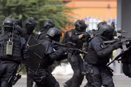 Lực lượng chống khủng bố Indonesia. (Nguồn: Guardian)