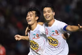 Văn Toàn và Công Phượng lập công giúp Hoàng Anh Gia Lai thắng đậm.