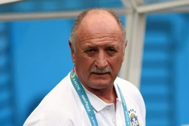 Scolari thừa nhận Brazil đã may mắn giành chiến thắng trước Chile