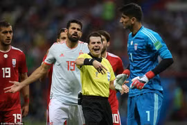 Diego Costa và đồng đội đã phải trả qua hơn 50 phút đối mặt với 'xe buýt nhiều tầng.'