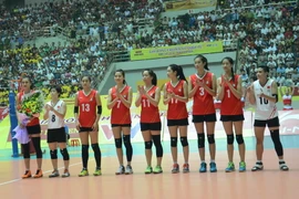 Đội tuyển bóng chuyền nữ Việt Nam đã để thua trận đầu, (Ảnh: Nguyễn Chinh/TTXVN)