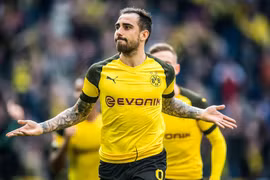 Paco Alcacer tỏa sáng giúp Dortmund đòi lại ngôi đầu. (Nguồn: Getty Images)