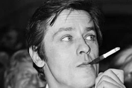 Liên hoan phim Cannes vinh danh tài tử Alain Delon