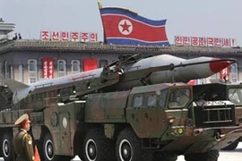 Triều Tiên khoe các vũ khí hạng nặng ở lễ duyệt binh