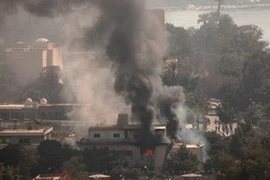 Trụ sở Liên đoàn Bóng đá Ai Cập bị phóng hỏa. (Nguồn: AP)