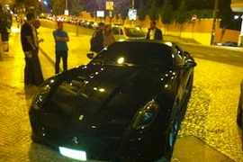 Siêu xe hiệu Ferrari mới của Ronaldo.