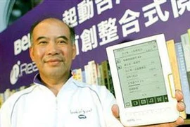Trình làng thiết bị đọc sách điện tử nReader. (Ảnh: jkontherun.com)