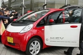 Mẫu xe điện thế hệ mới i-MiEV của Mitsubishi. (Ảnh: AP)