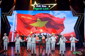 Biểu diễn nghệ thuật trong chương trình Chính luận nghệ thuật “Ánh sao người lính” năm 2024. (Nguồn: Quân đội nhân dân)