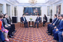 Chiều 15/11/2024, giờ địa phương (sáng 16/11, giờ Hà Nội), Chủ tịch nước Lương Cường gặp Trưởng Đặc khu Hong Kong (Trung Quốc) Lý Gia Siêu. (Ảnh: Lâm Khánh/TTXVN)