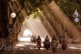 Bắc Bộ chỉ còn rét về đêm, Nam Bộ cần phòng bệnh do nắng nóng 